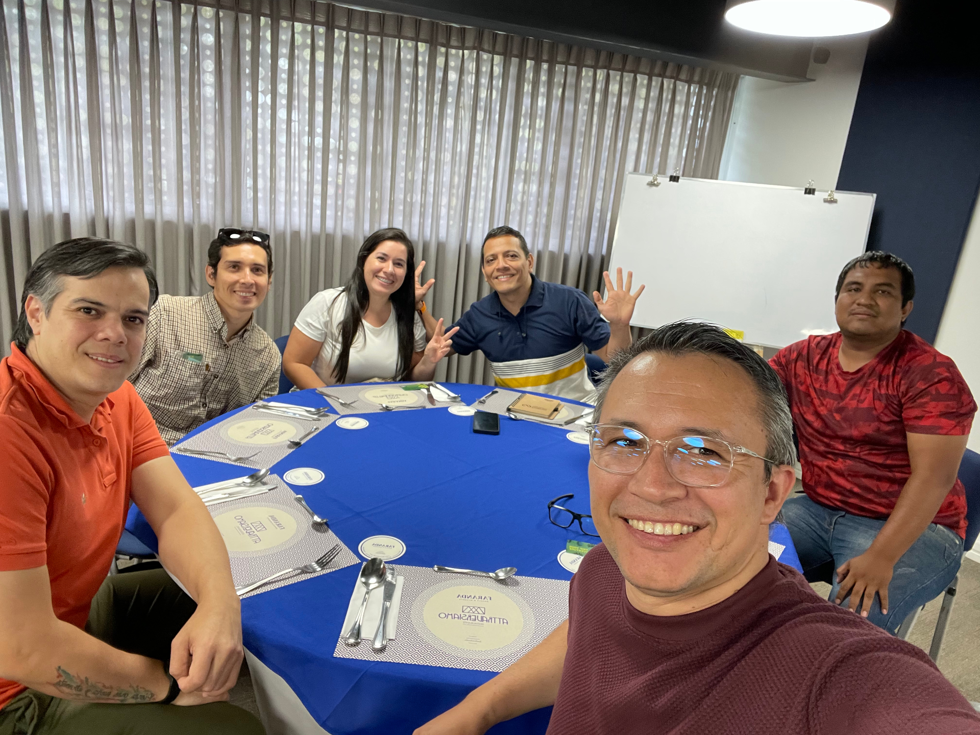 Clase de IA con Julián Castiblanco